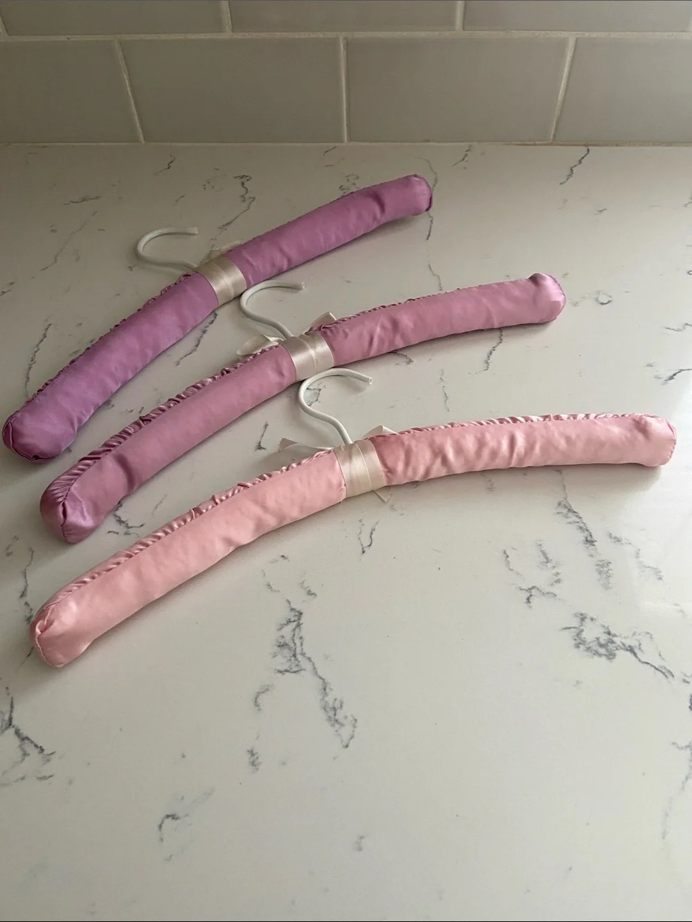 Vintage Satin Padded Clothes Hangers Set of 3 Pink & Mauve Ribbon Bow Closet Sto